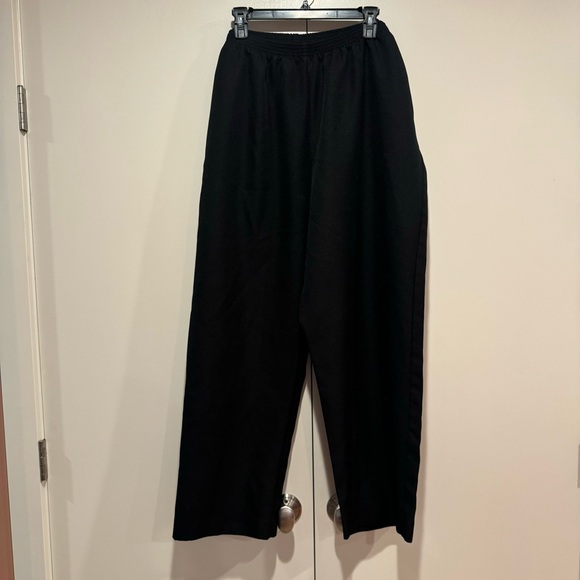 5/25 Women’s Plus Size Alfred Dunner Straight Leg Pants in Black - Picture 3 of 3